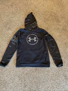 Under Armour Boys Black Hoodie with Reflective Logo